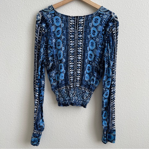 FREE PEOPLE Blue Boho Wild & Free V Neck Smocked Long Sleeve Cropped Blouse Top - Picture 8 of 12